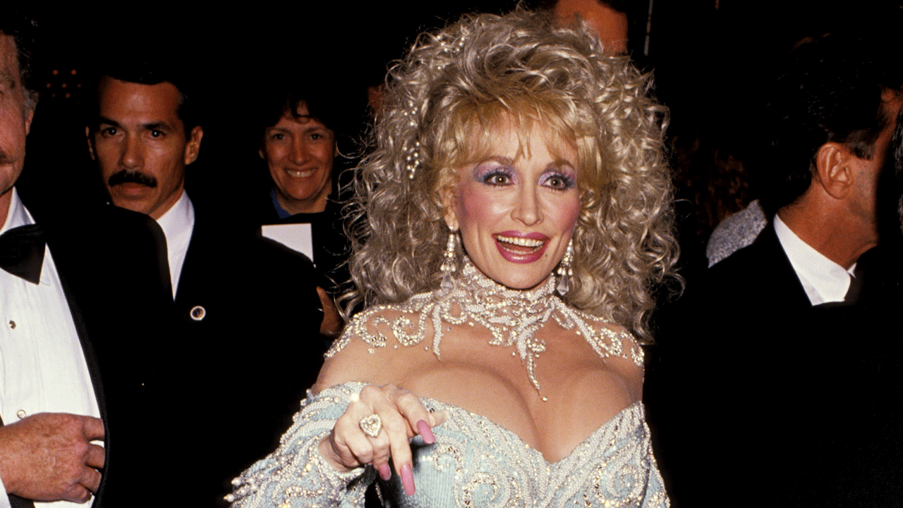 Dolly Parton asiste al estreno benéfico de "Magnolias de acero".