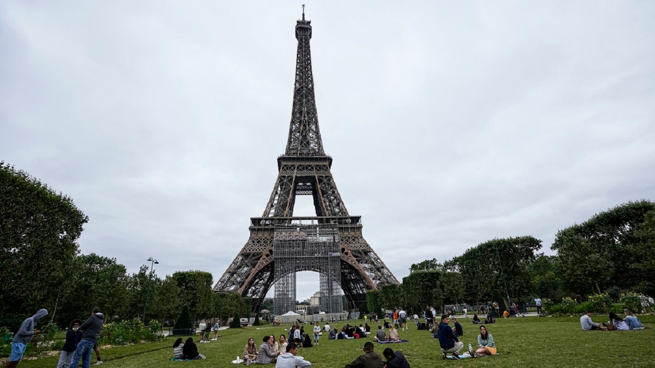 Eiffel Tower crime wave: Tourists 'sexually assaulted' near French landmark amid security concerns