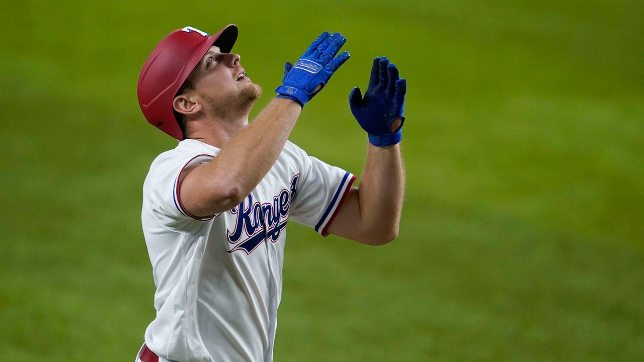 Hicks' 4th homer in 4 games helps Rangers top Tigers 10-5