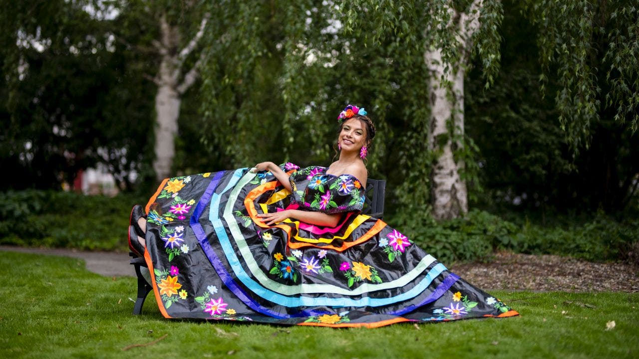 Prom dress made entirely from duct tape wins teen $10k scholarship