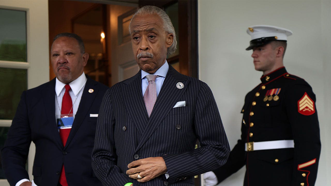 MSNBC excoriated for inviting Al Sharpton to give commentary on Texas synagogue attack: ‘Beyond parody’
