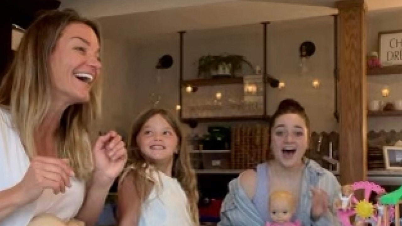 Singing babysitter stuns TikTok after ‘really hard year’: ‘It's been absolutely crazy’