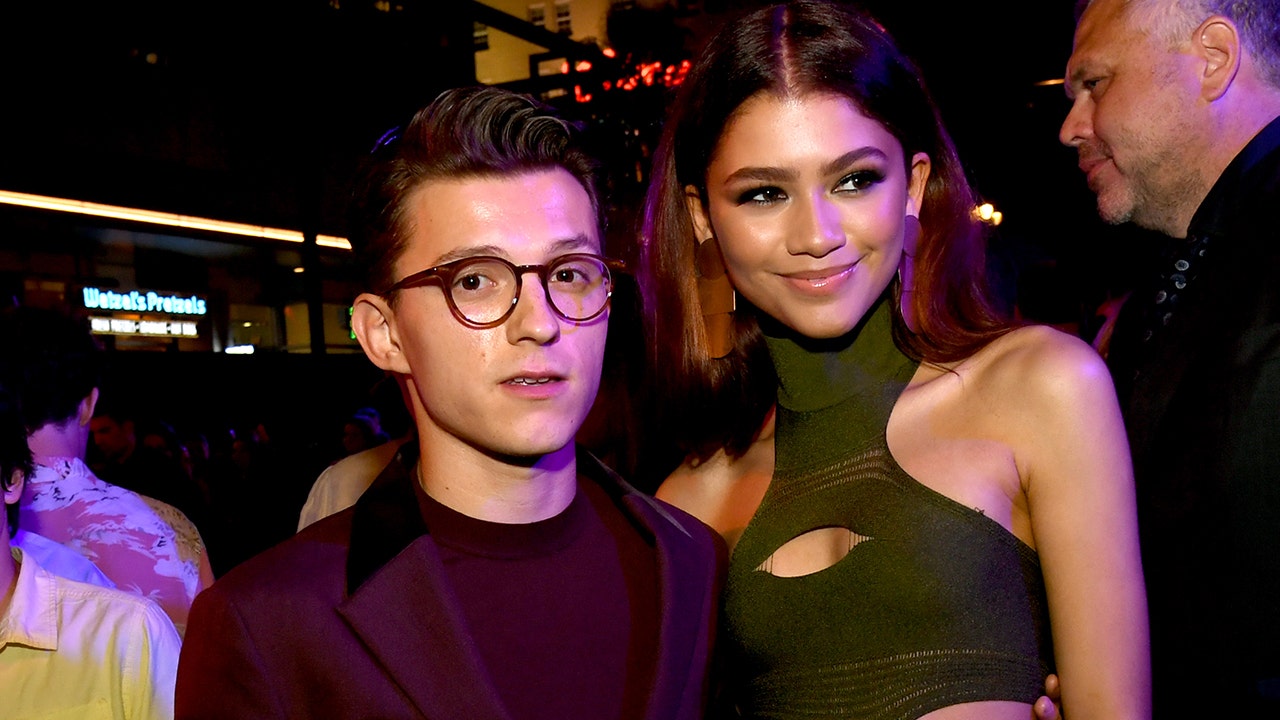 Zendaya and Tom Holland spotted in steamy car makeout session