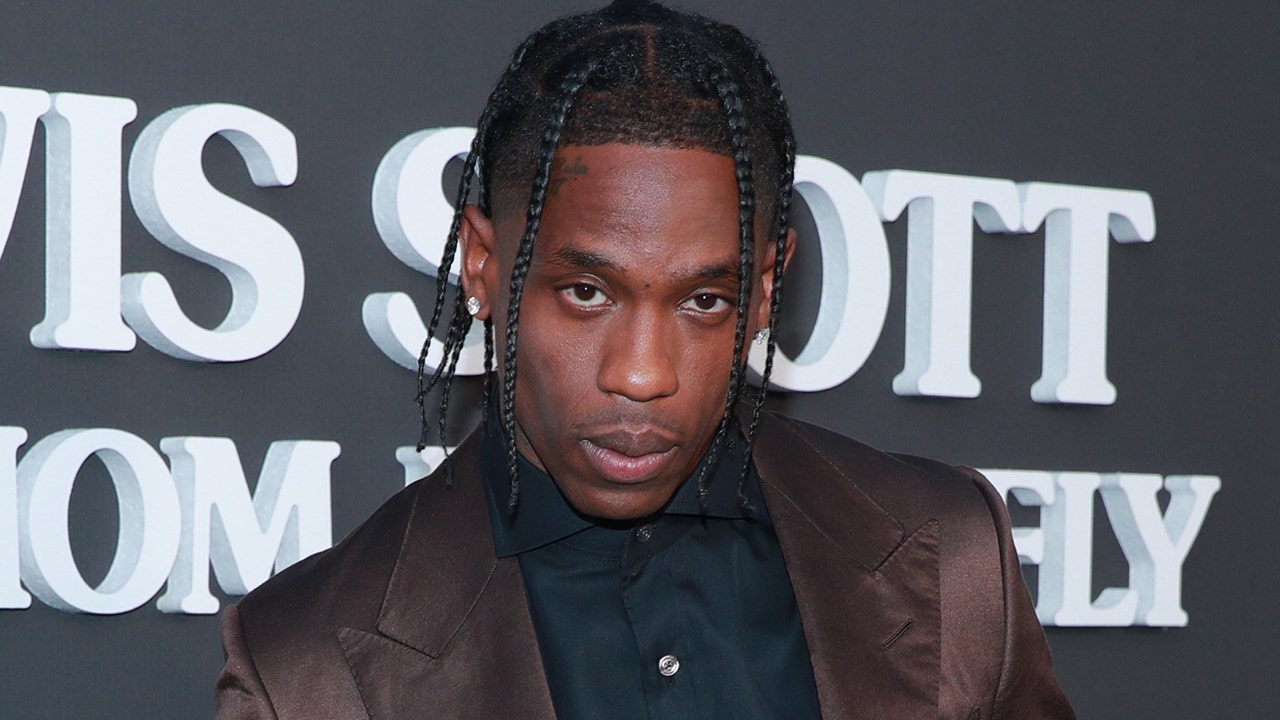 Travis Scott should have paused Astroworld Festival performance, Houston Fire Chief says
