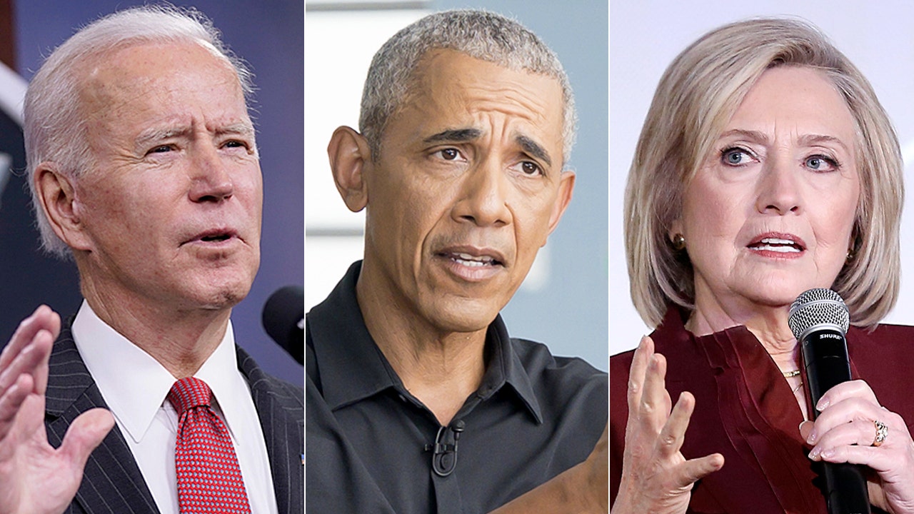 Obama, Clintons hit midterm campaign trail while Biden keeps light schedule