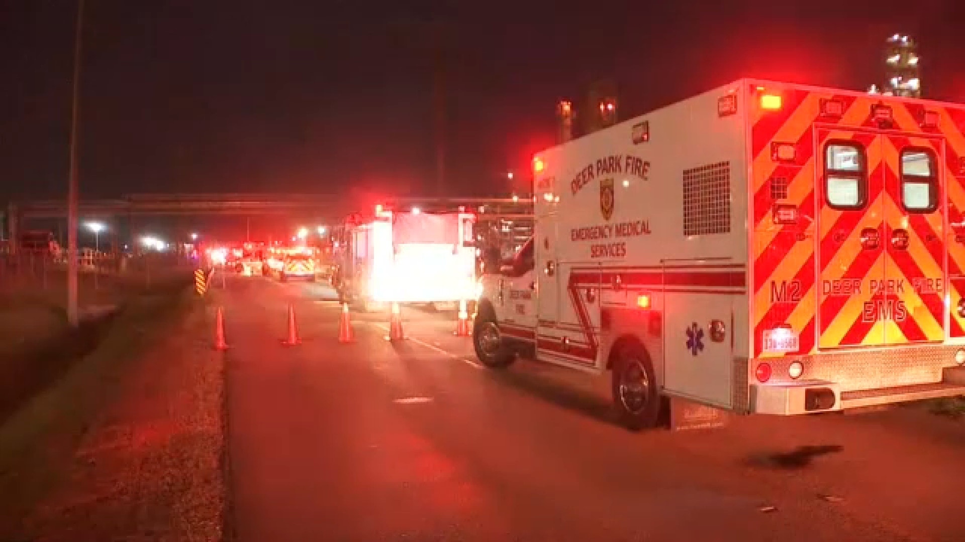 Texas chemical leak kills 2, injures 6; described as 'mass casualty' incident
