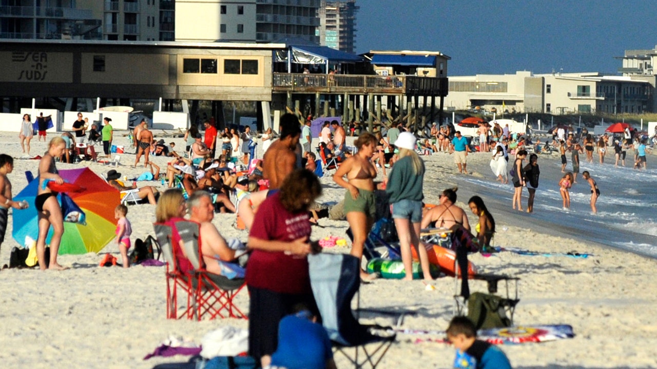 Gulf Coast tourist beaches turn into coronavirus hotspots over summer