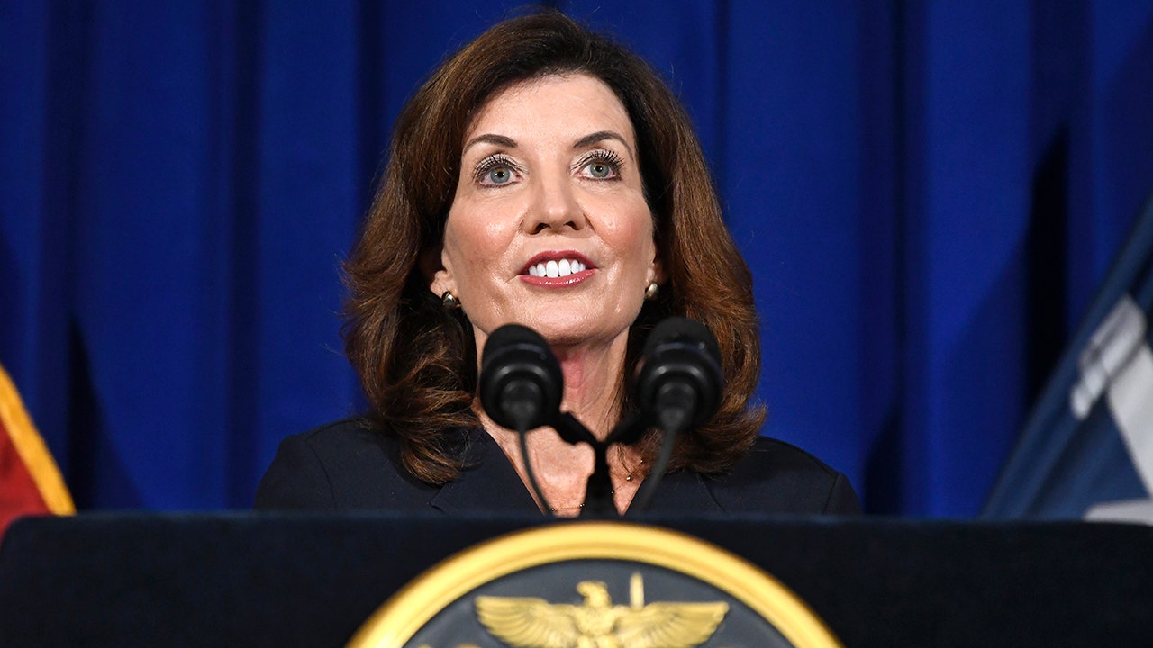 New York Gov. Hochul orders immediate release of 191 Rikers Island inmates, citing 'technical' violations