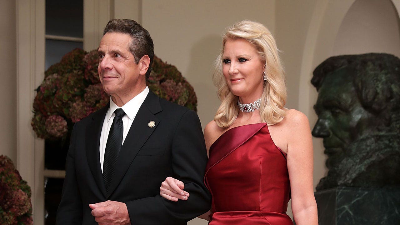 Andrew Cuomo's ex-girlfriend, Sandra Lee, moves on amid his ongoing sexual harassment scandal: report