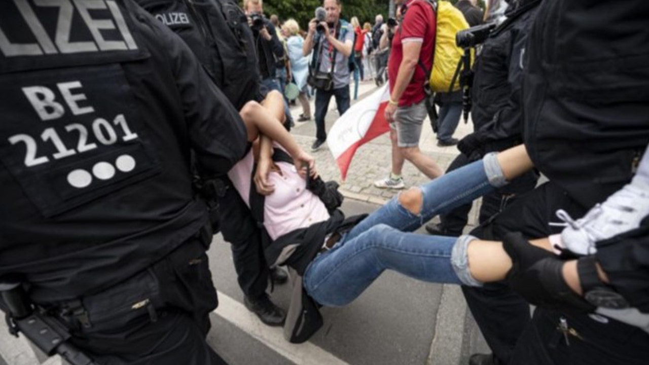 Gegner Deutschlands nennen es „unerträgliche Arroganz“ aus Angst, eingesperrt zu werden