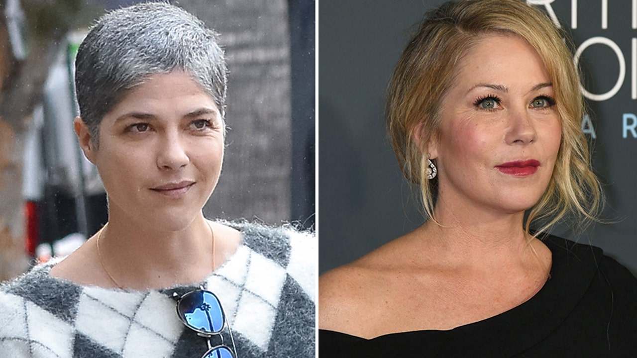 Selma Blair supports Christina Applegate on Twitter amid multiple sclerosis diagnosis: 'Always here'