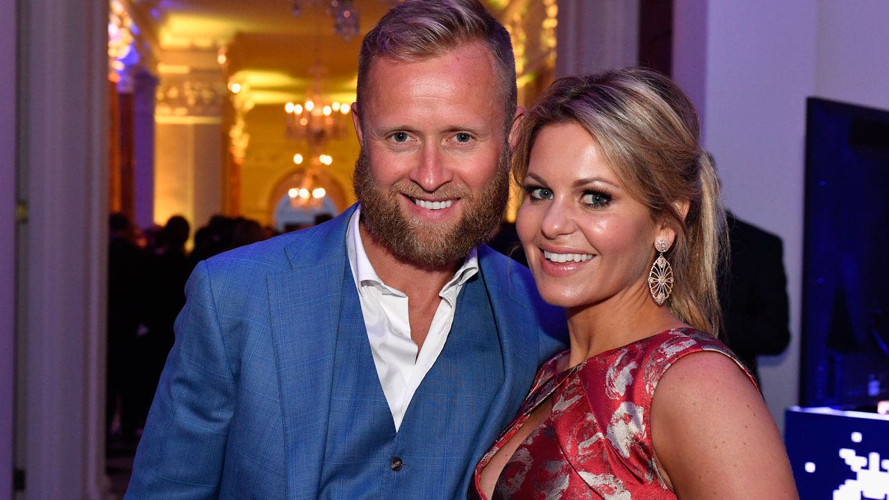 Handsy photo of Candace Cameron Bure and her husband is their daughter's 'fave pic'