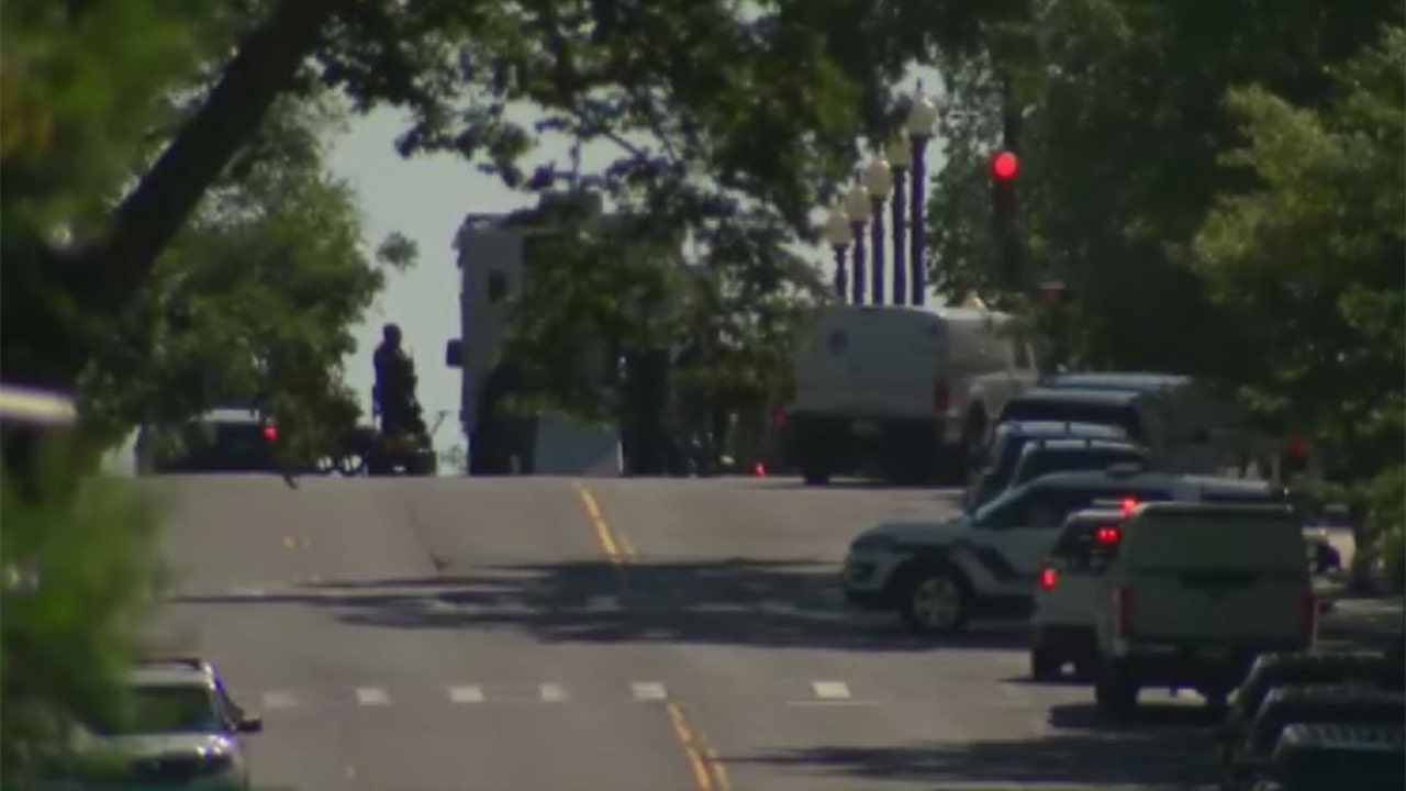 US Capitol Police investigating suspicious vehicle near Library of Congress