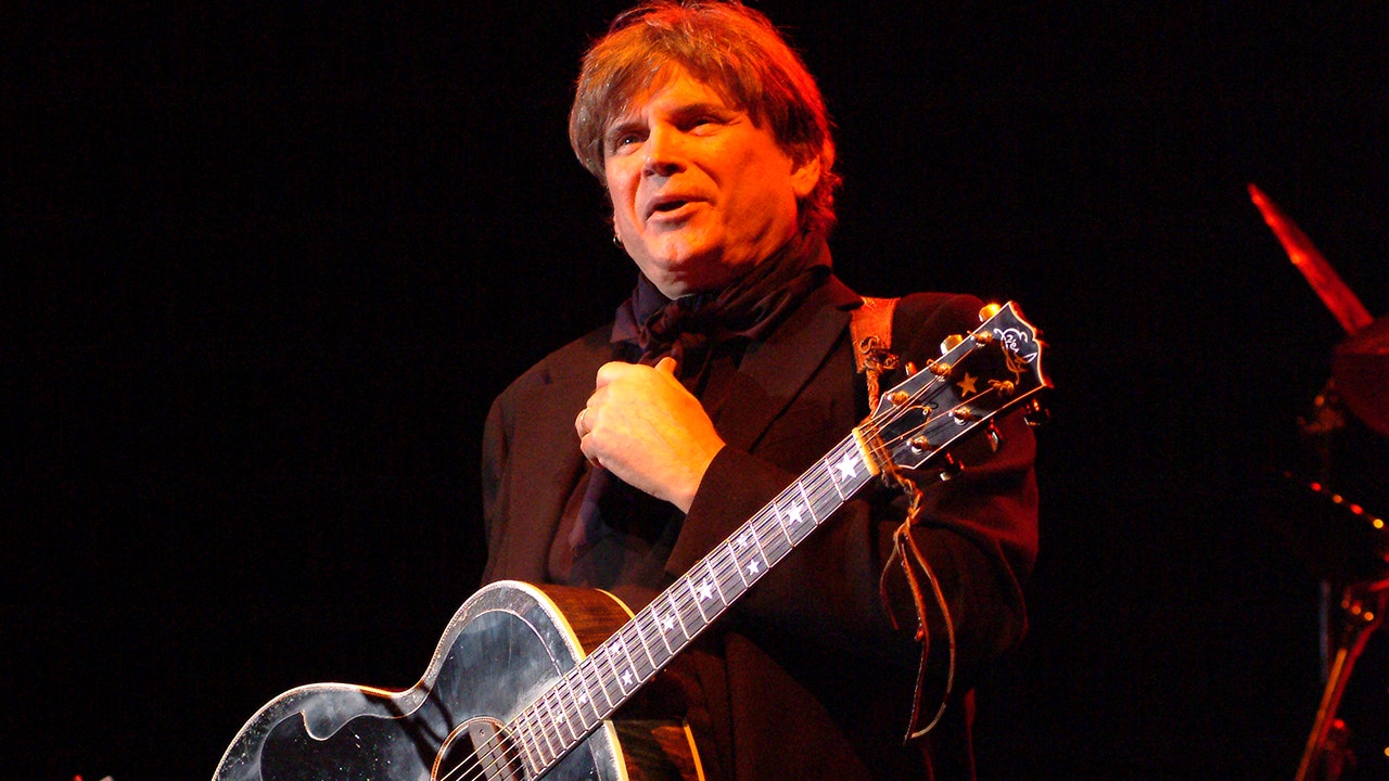 Don Everly, pioneering Everly Brothers musician, dead at 84