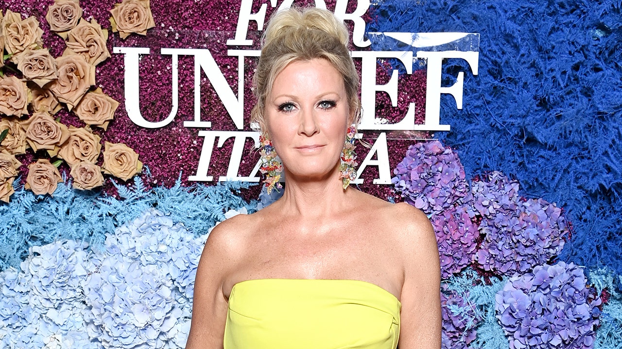 Sandra Lee remembers fallen soldiers at Omaha Beach: ‘My heart aches today’