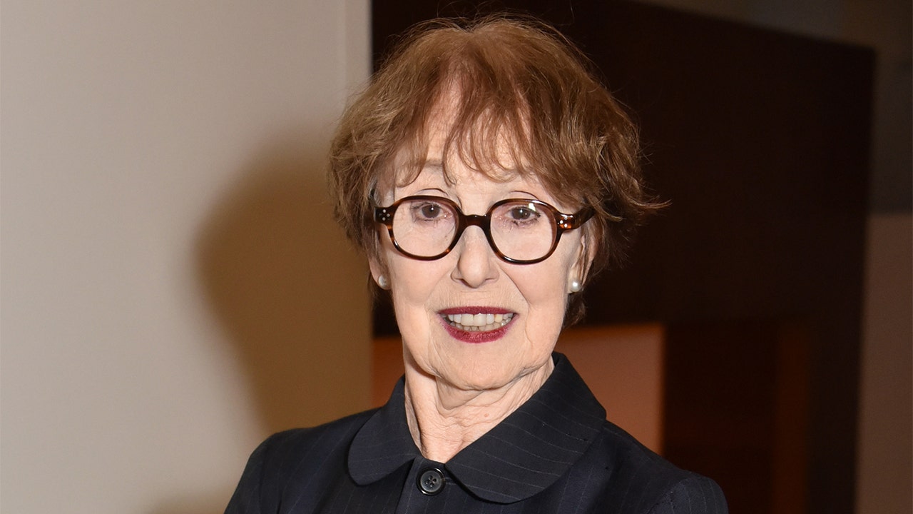Una Stubbs, '60s star and 'Sherlock' actress, dead at 84