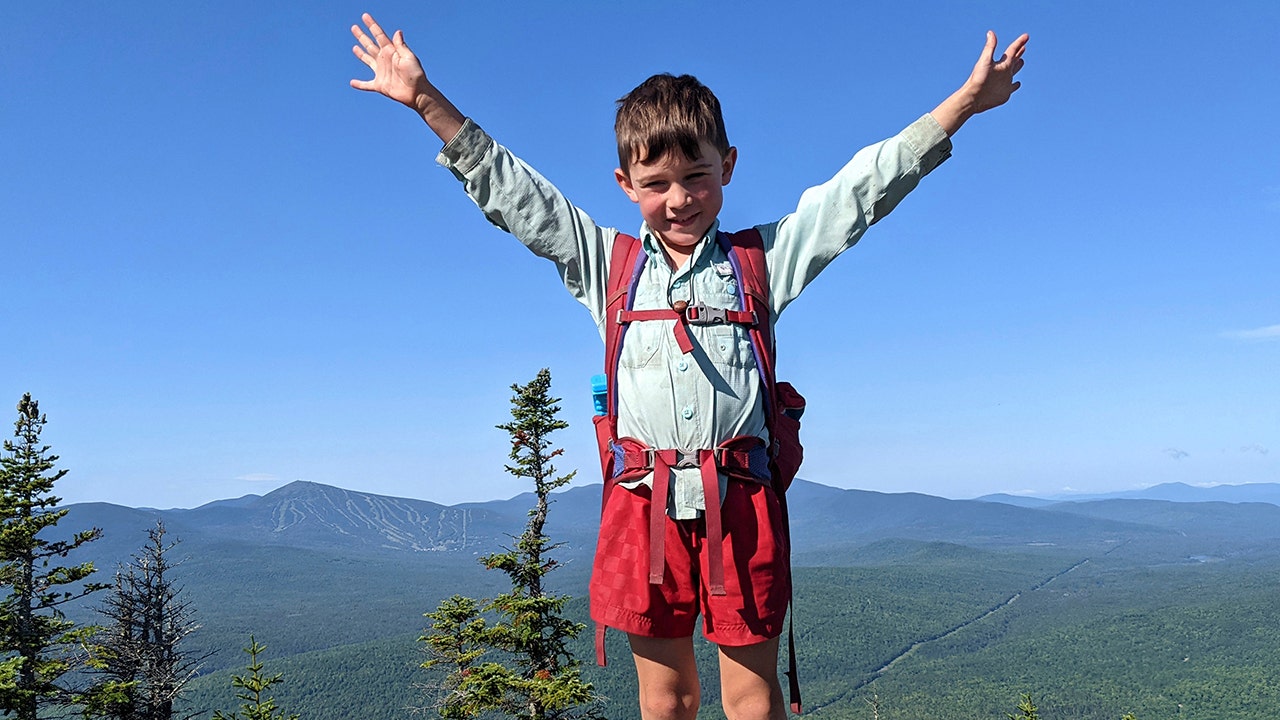 5-year-old boy becomes one of the youngest to hike the Appalachian Trail with family