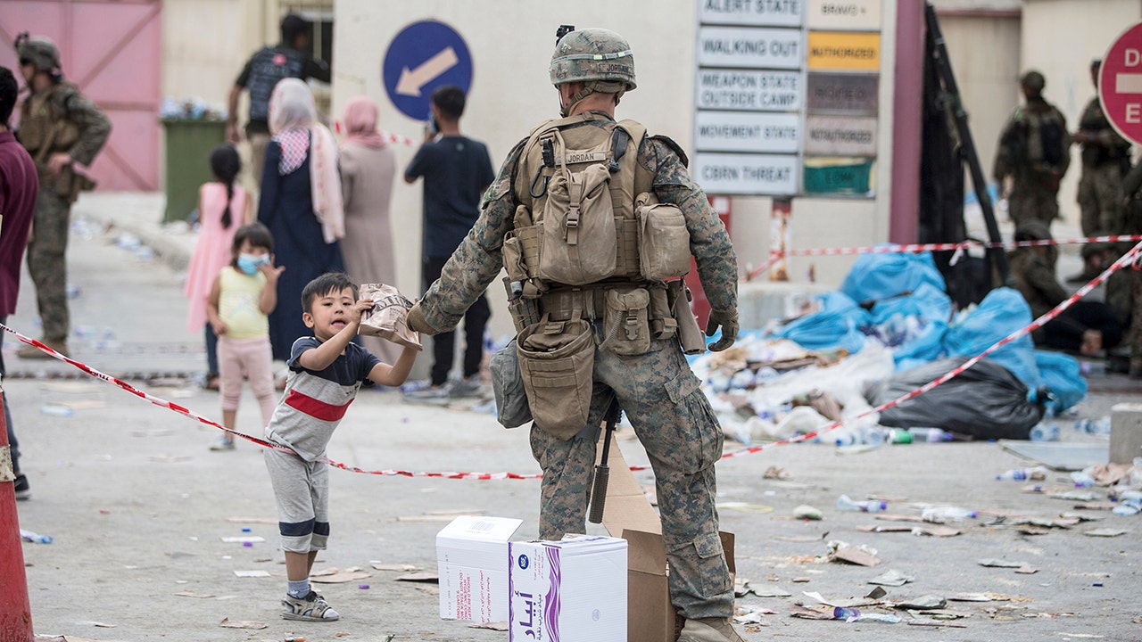 Video of Marine giving water to Afghan children goes viral: report