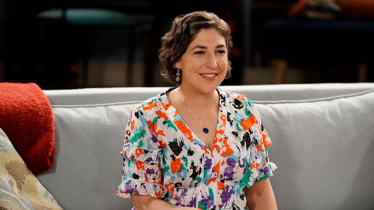'Jeopardy!' and Mayim Bialik have mutual interest in actress becoming permanent host: report