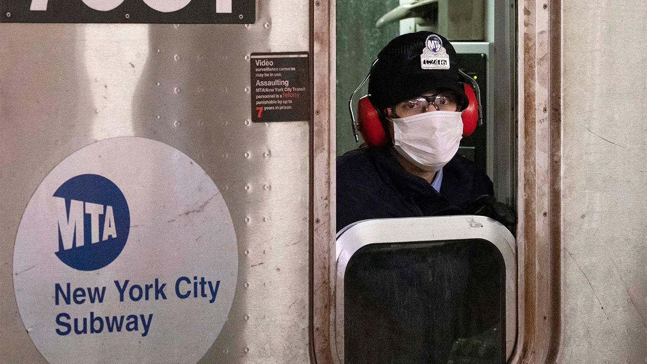 NYC to recommend, not mandate masks for vaccinated people indoors