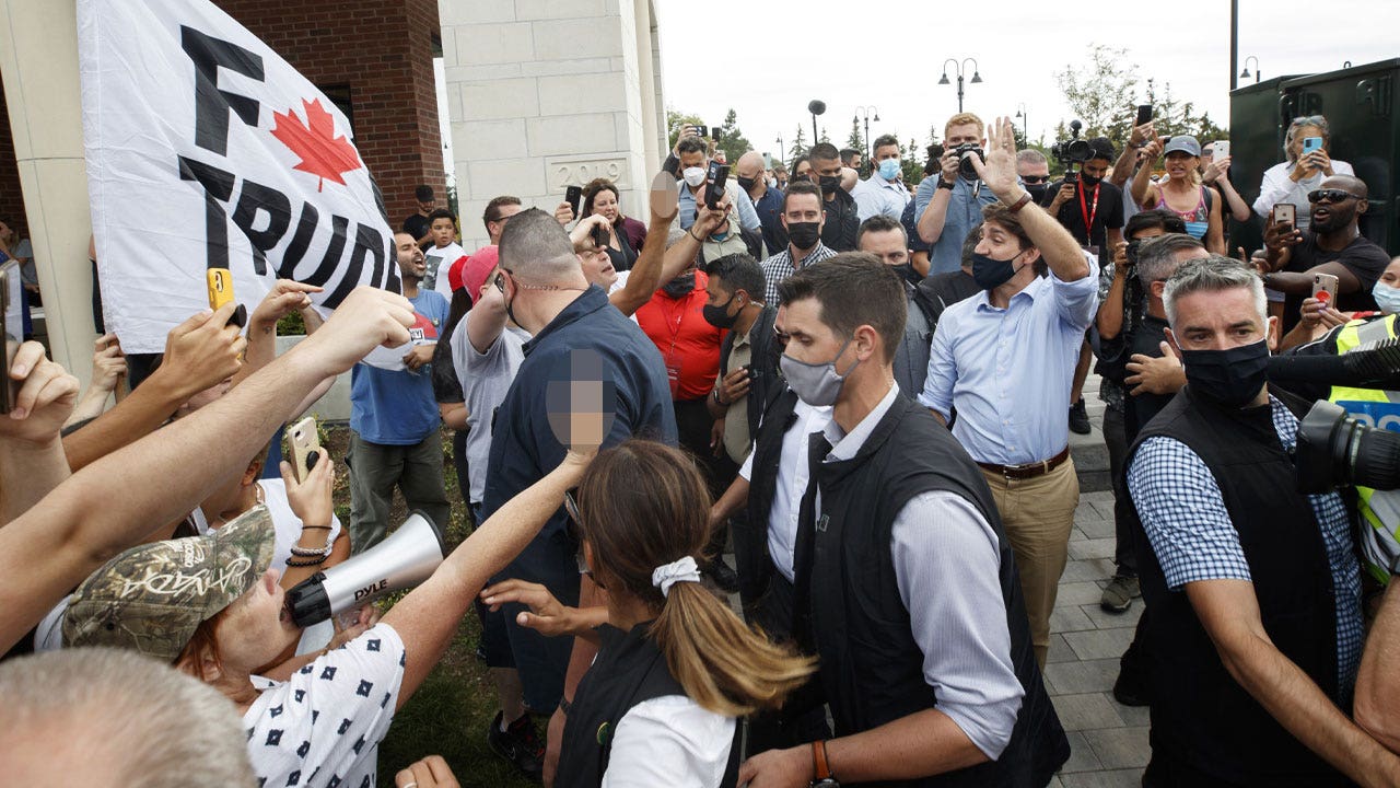 Furious Crowd Forces Justin Trudeau To Cancel Campaign Event Need Freedom Fox News 7009