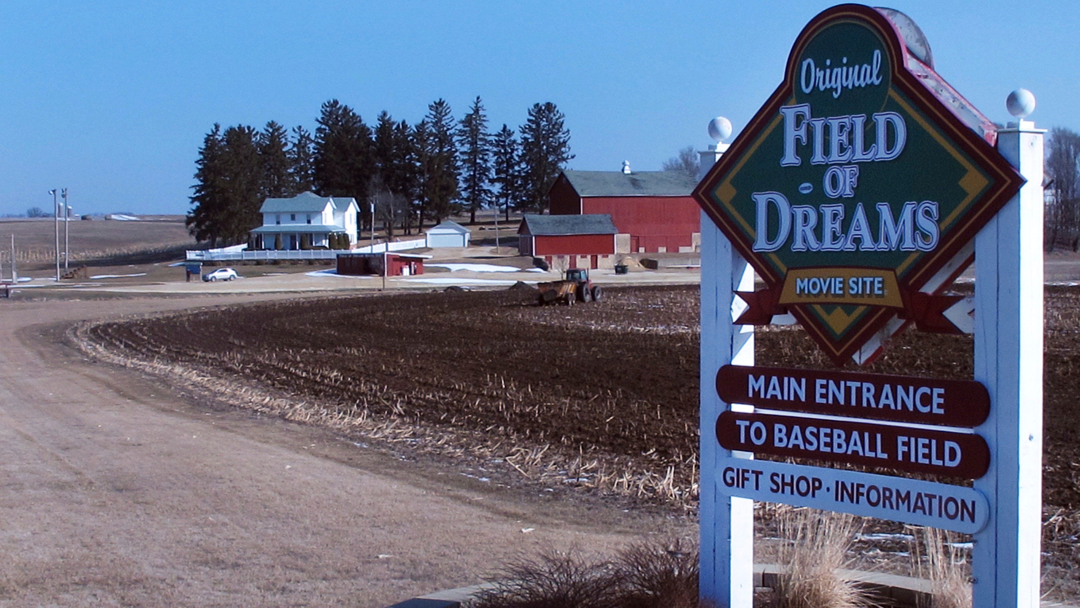 Yankees eager to play Field of Dreams Game