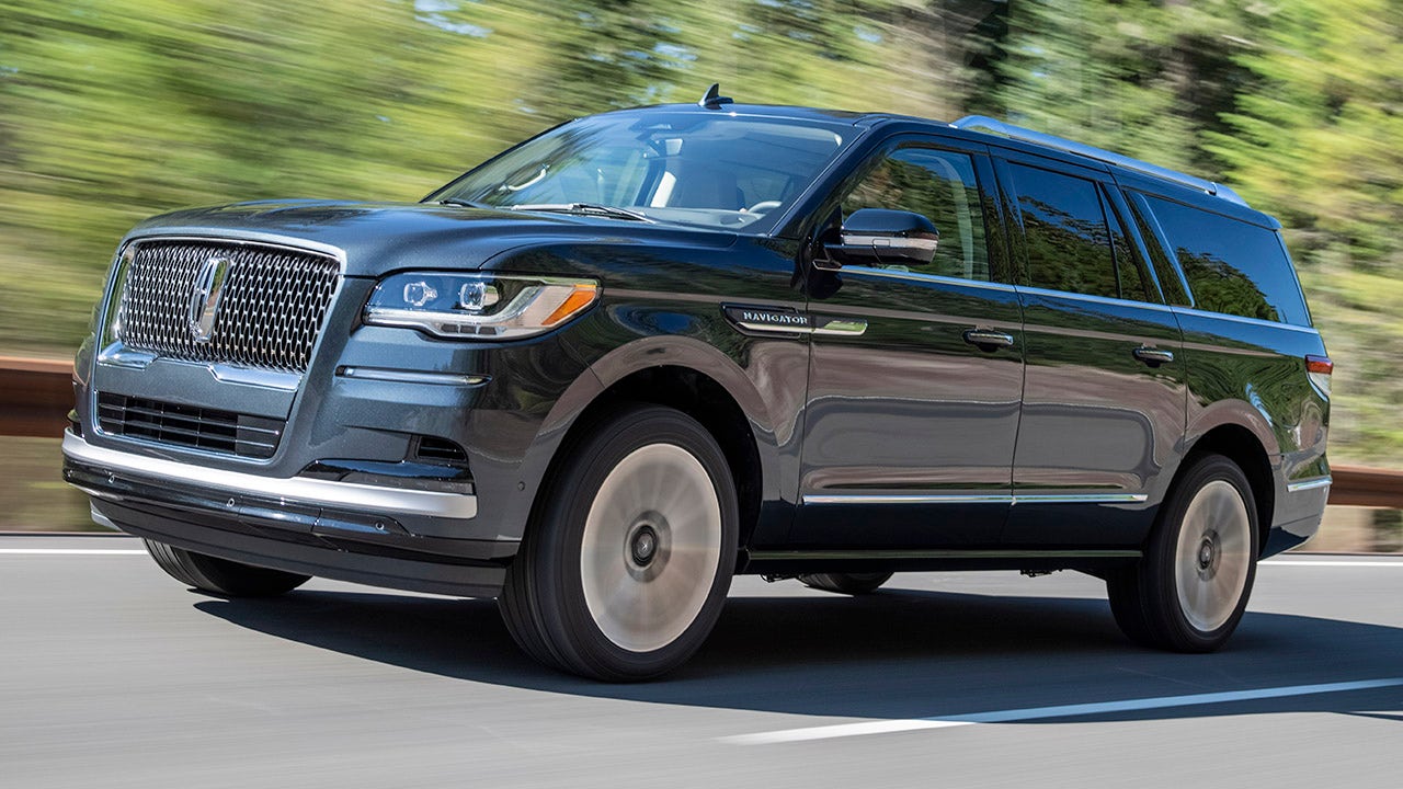 2022 Lincoln Navigator unveiled with hands-free driving tech