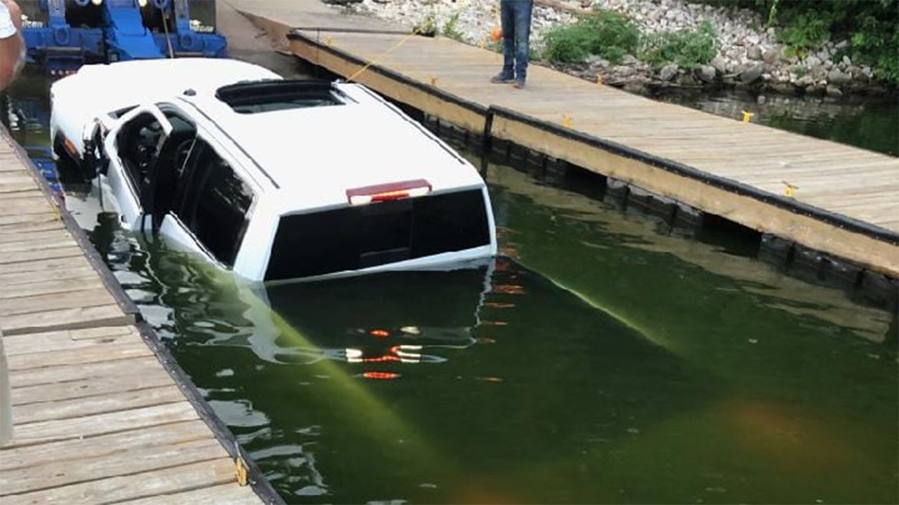 Pickup truck sinks in lake on live TV during boat launch mishap