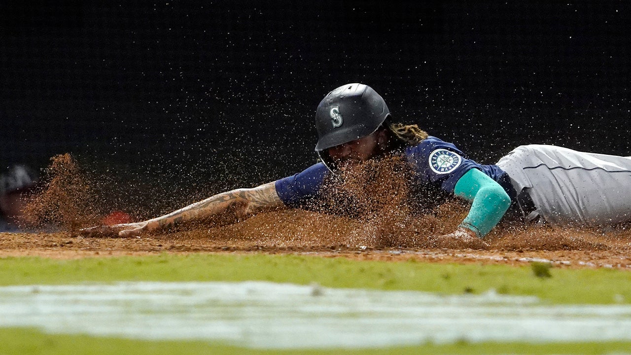 Diaz's saves cause Servais to lose hair