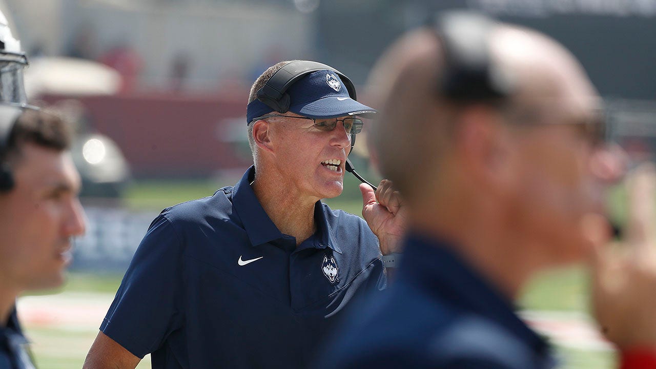 UConn football has lifeless response to coach trying to fire them up
