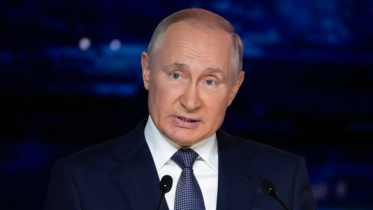 Putin to self-isolate after COVID-19 cases detected in entourage: report - Fox News