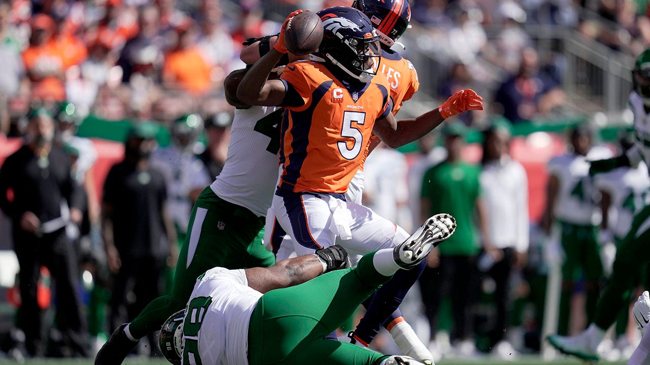 Denver Broncos New York Jets Von Miller Zach Wilson 