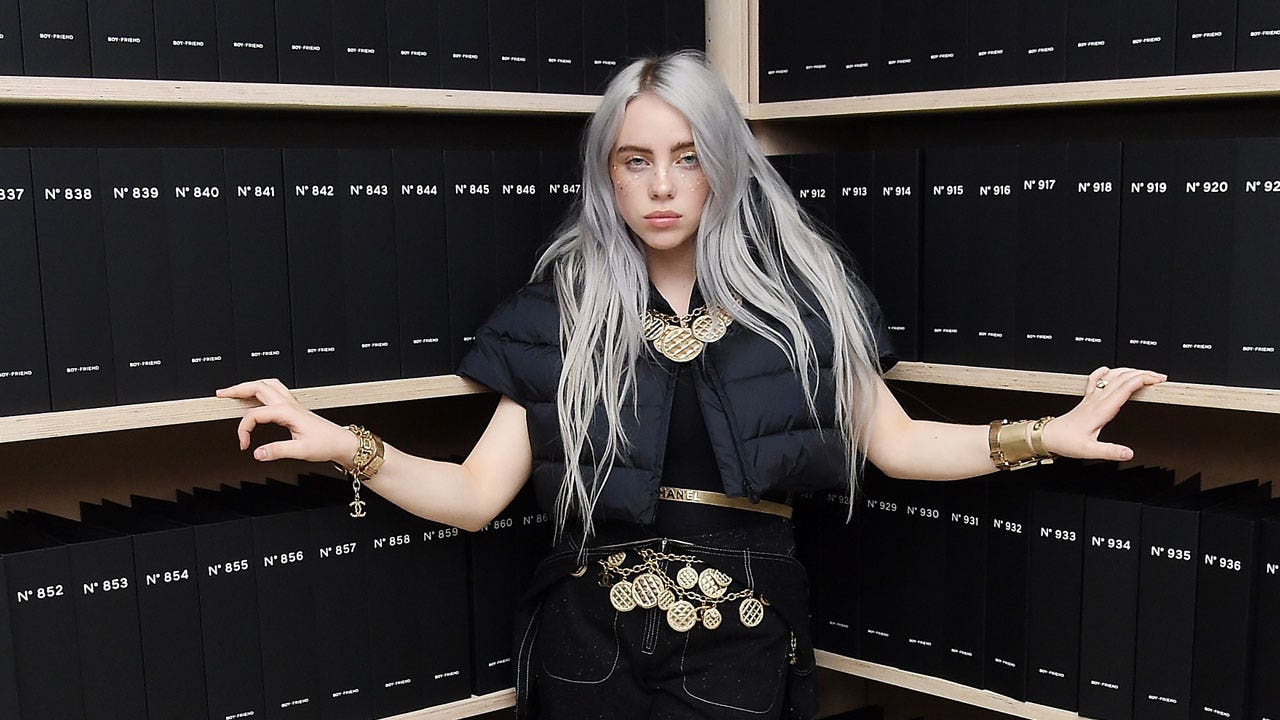 Billie Eilish Lost 100k Instagram Followers Because 'People Are Scared Of  Big Boobs'! - Perez Hilton