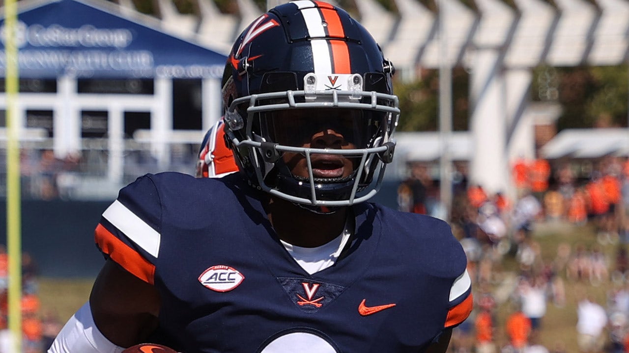 Dontayvion Wicks shakes off tackle, scores TD