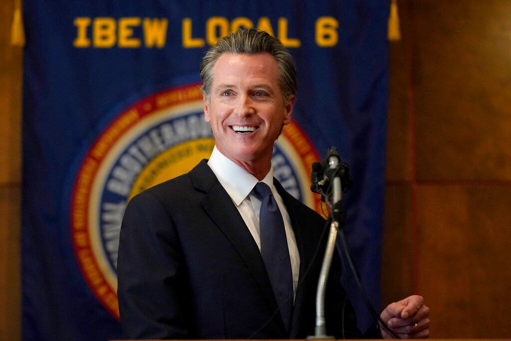California's Newsom recall election results to start rolling in as polls close