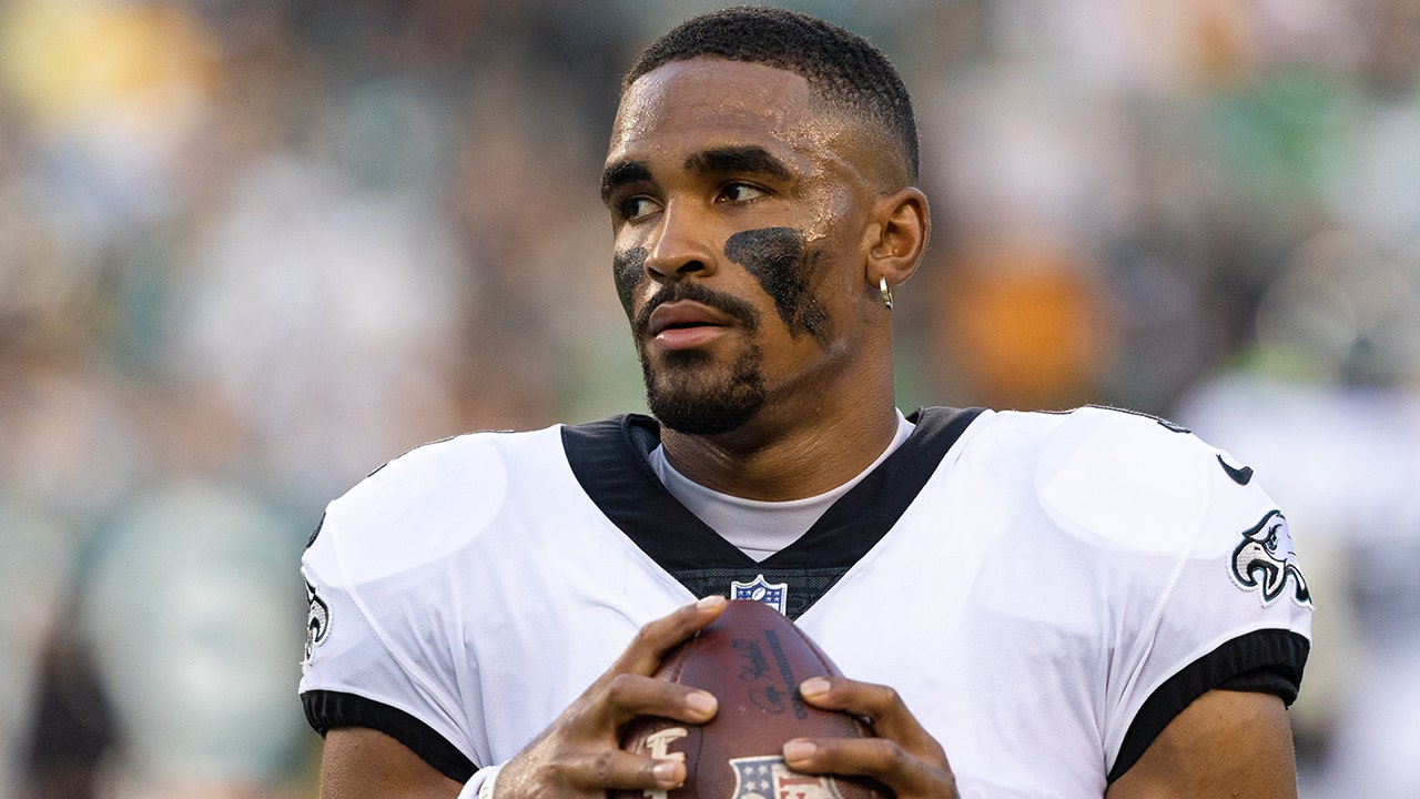 Eagles QB Jalen Hurts a Pro Bowl alternate in first year as full