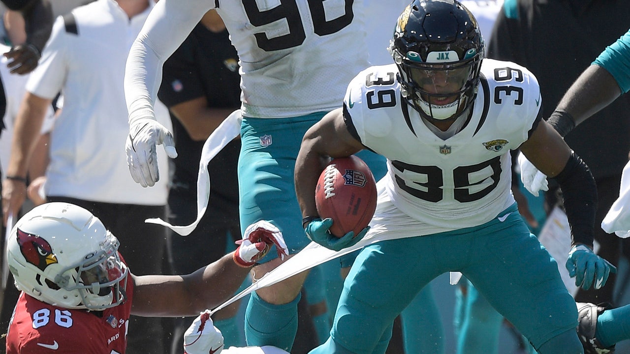 Jaguars' Jamal Agnew returns Cardinals missed field goal 109 yards