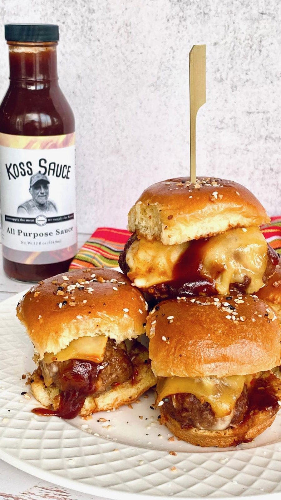 Cheesy meatball sliders with barbecue sauce: Try the recipe