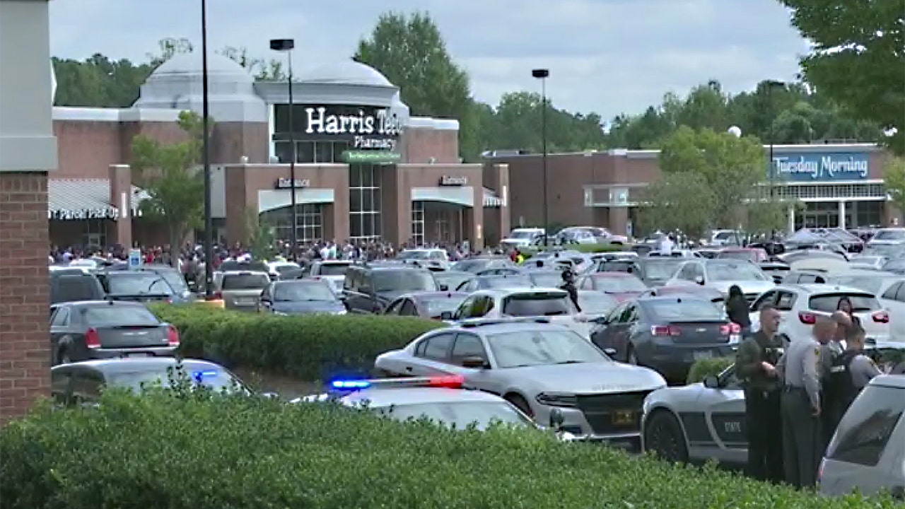 NC mother describes 'unnerving' situation as students take shelter at grocer after reported shooting
