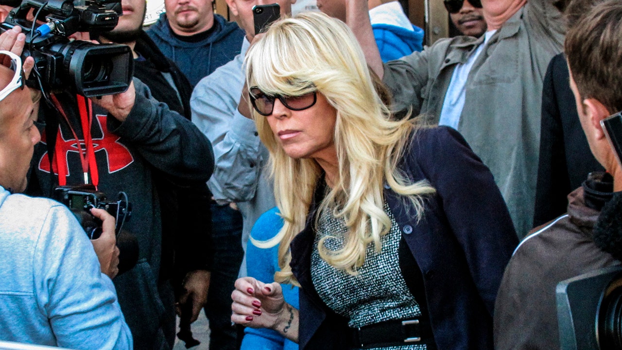 Lindsay Lohan's mom Dina pleads guilty to drunk driving on Long Island