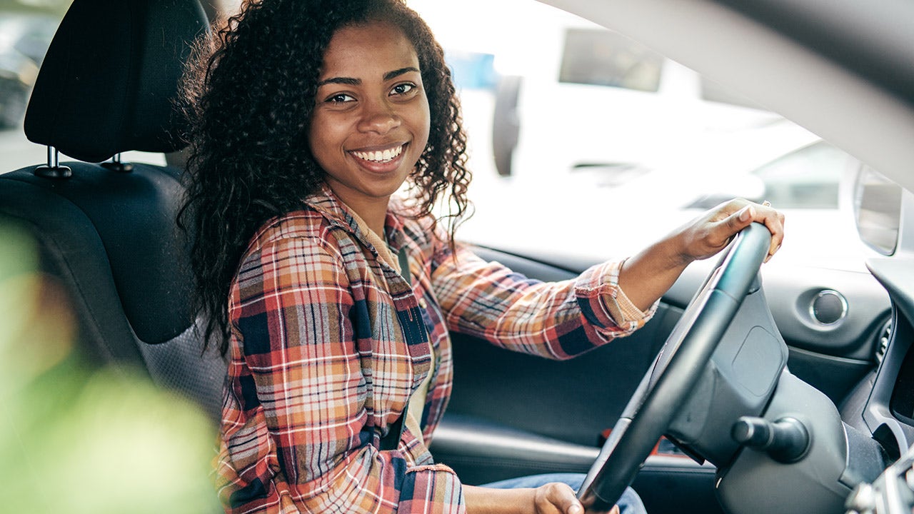 Teen drivers giving parents cause for concern over hitting the road during COVID-19 pandemic, survey shows