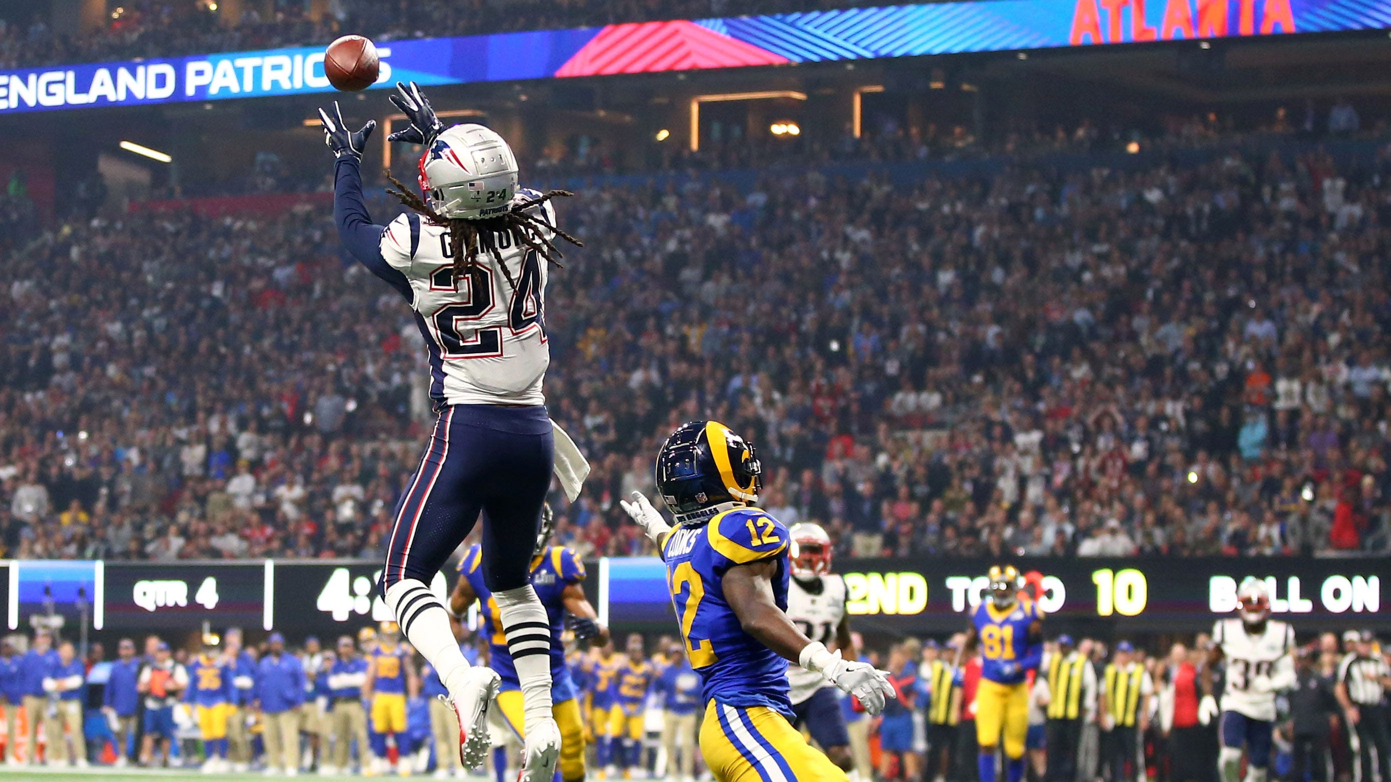 Panthers acquire cornerback Stephon Gilmore