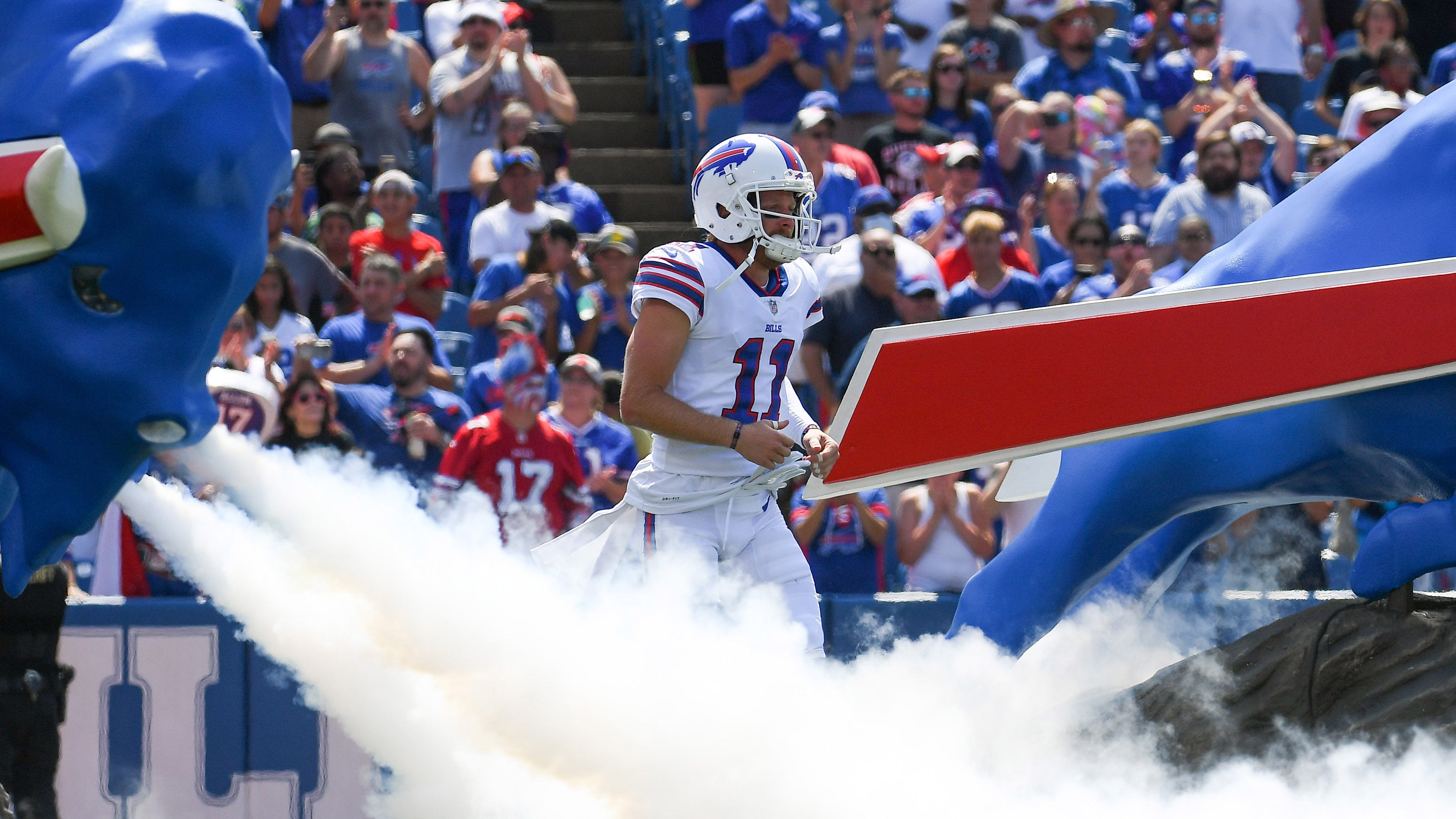 Bills force 5 turnovers, overwhelm Mills and Texans 40-0