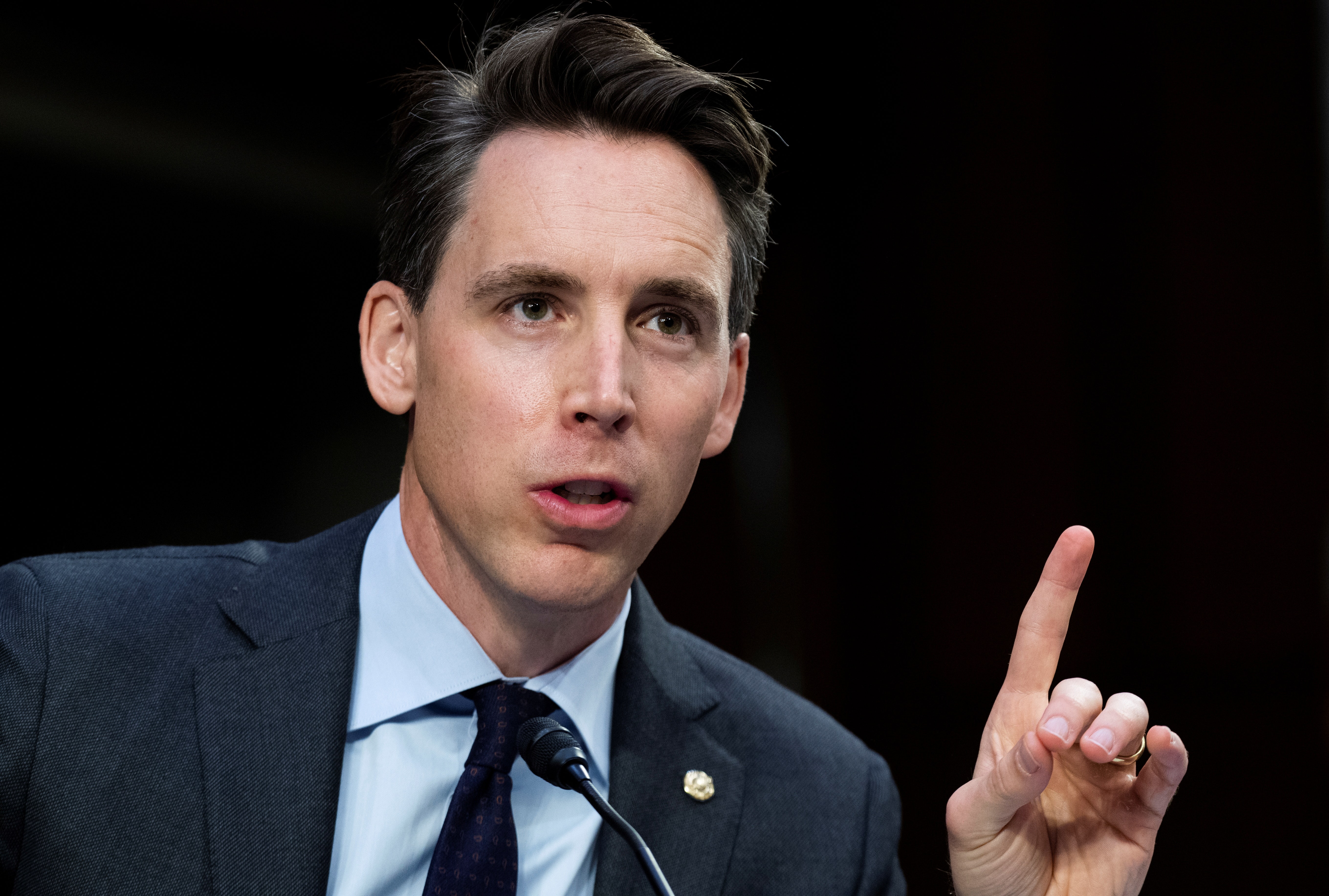 Hawley tears into media's goal as 'gatekeepers' of free speech: They'll regret their 'bargain' with Big Tech