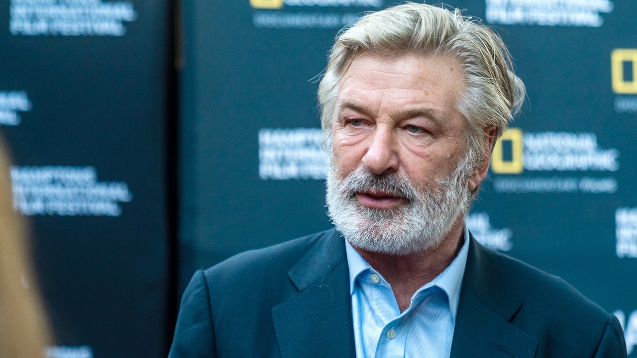 Alec Baldwin ‘Rust’ shooting: Police ‘not exactly sure’ of actor’s ‘whereabouts’ but says he’s cooperating