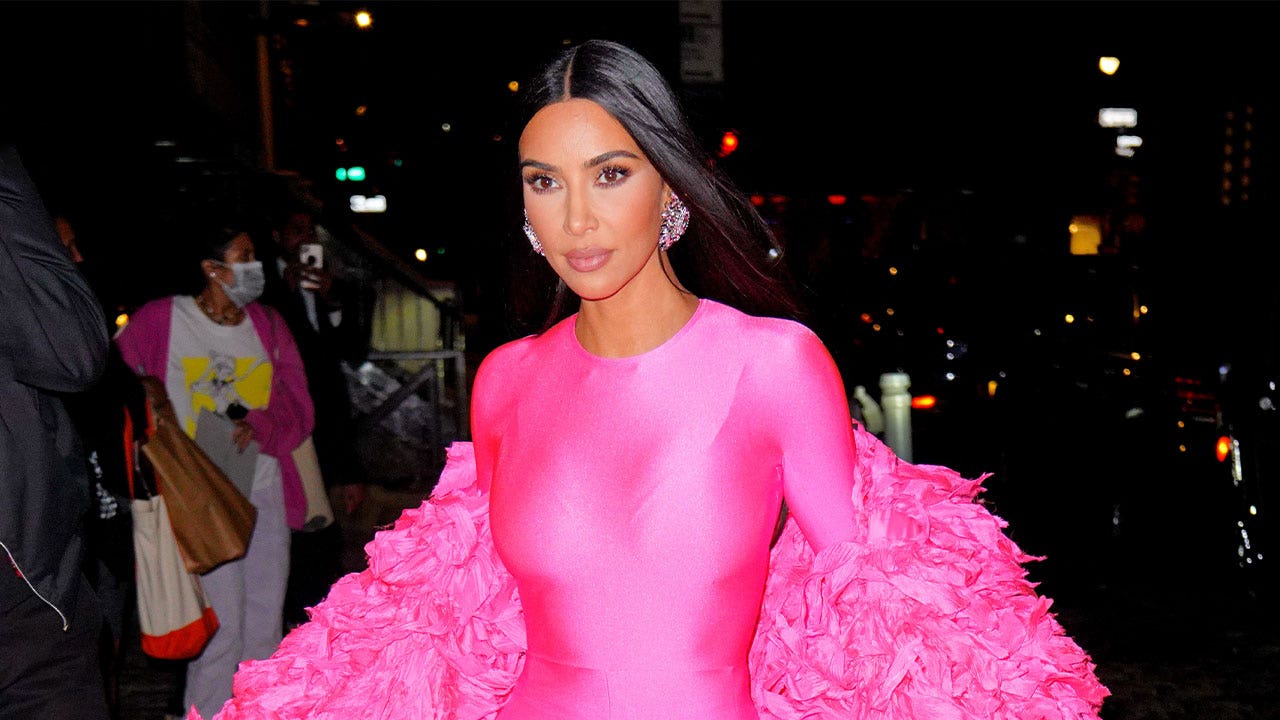 Kim Kardashian's Paris jewelry heist: 12 people to stand trial