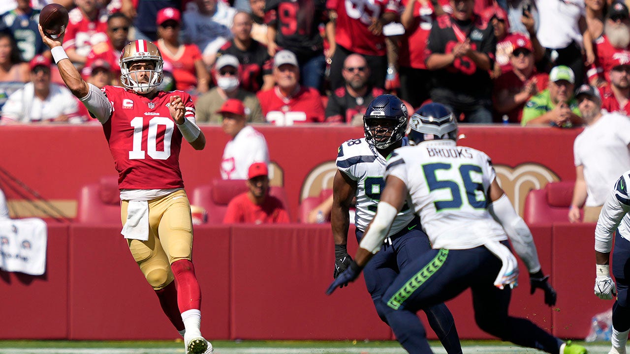 Jimmy Garoppolo injury update: Trey Lance takes over after 49ers