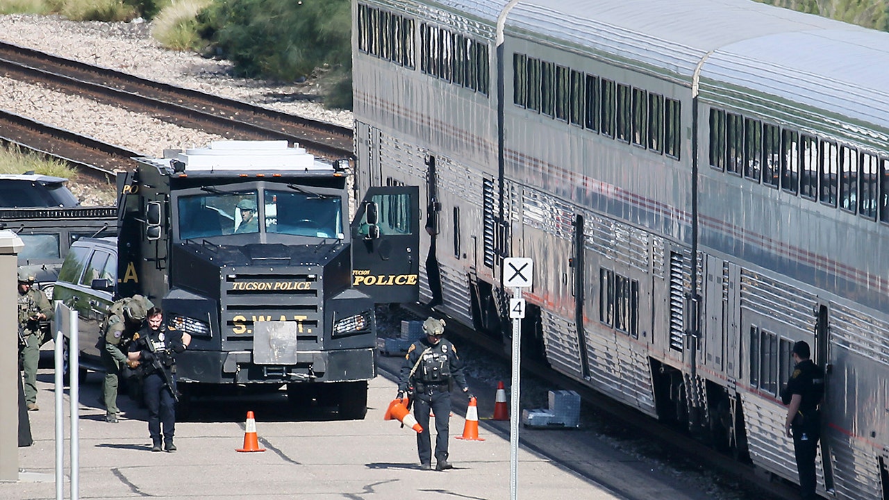 DEA agent killed at Arizona Amtrak station ID'd as former Nashville cop: report
