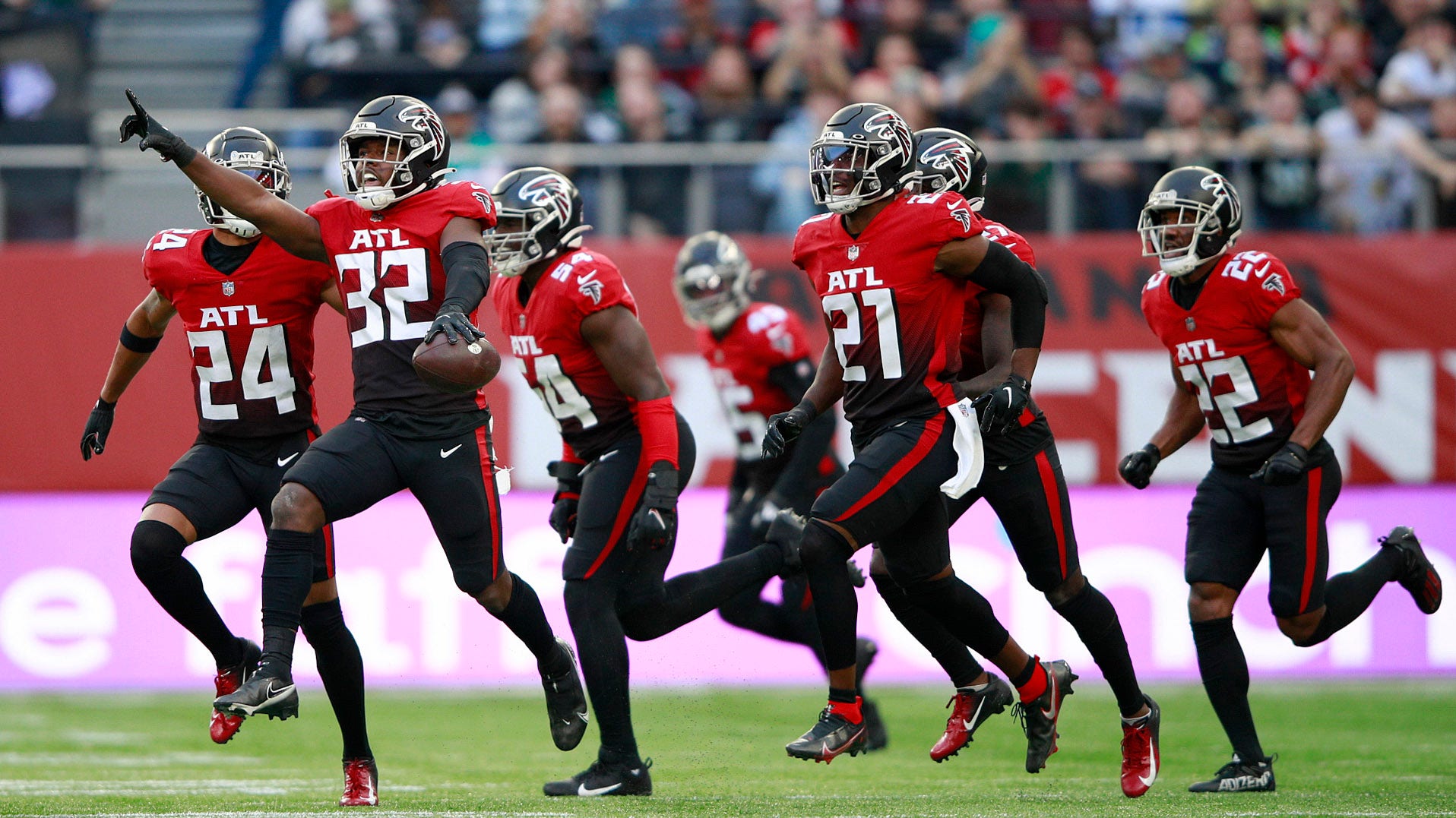 Falcons vs. Jets score: Kyle Pitts has career day as Atlanta outlasts New  York's second-half rally in London 