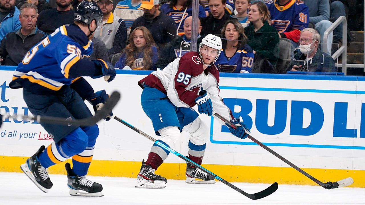 Compher scores twice in Colorado's 4-3 win over St. Louis